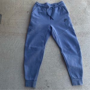 Nike sportswear tech sweatpants